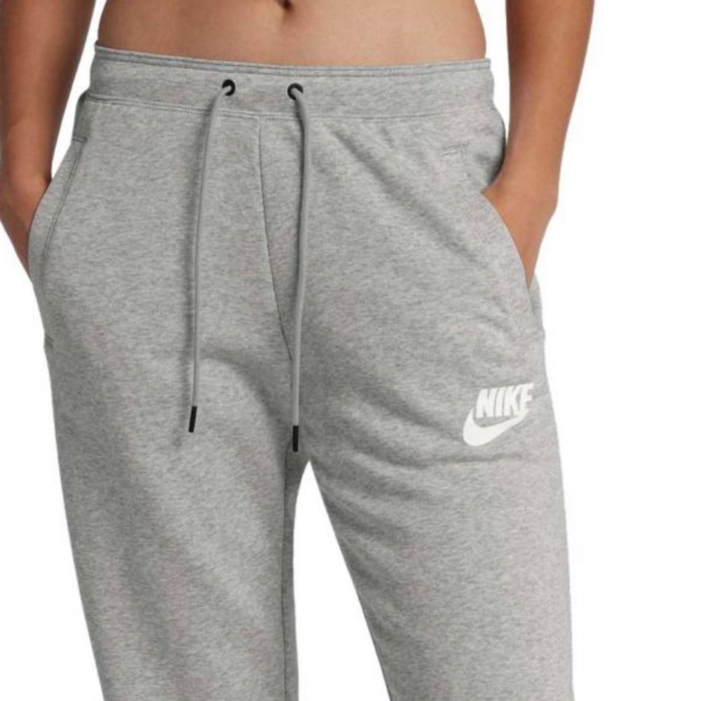 grey nike sweatpants
